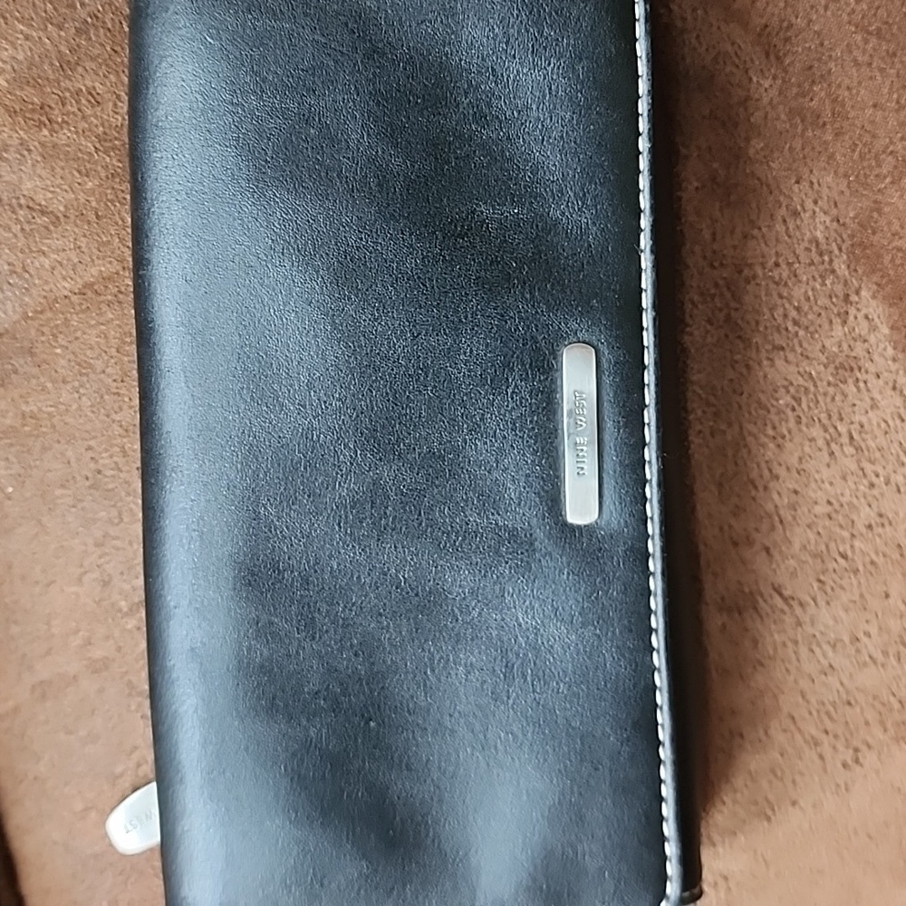 Nine west wallet